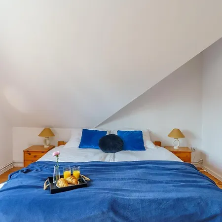 Апартаменти Klimatyczny Apartament Przy Bulwarze Optima Колобжег